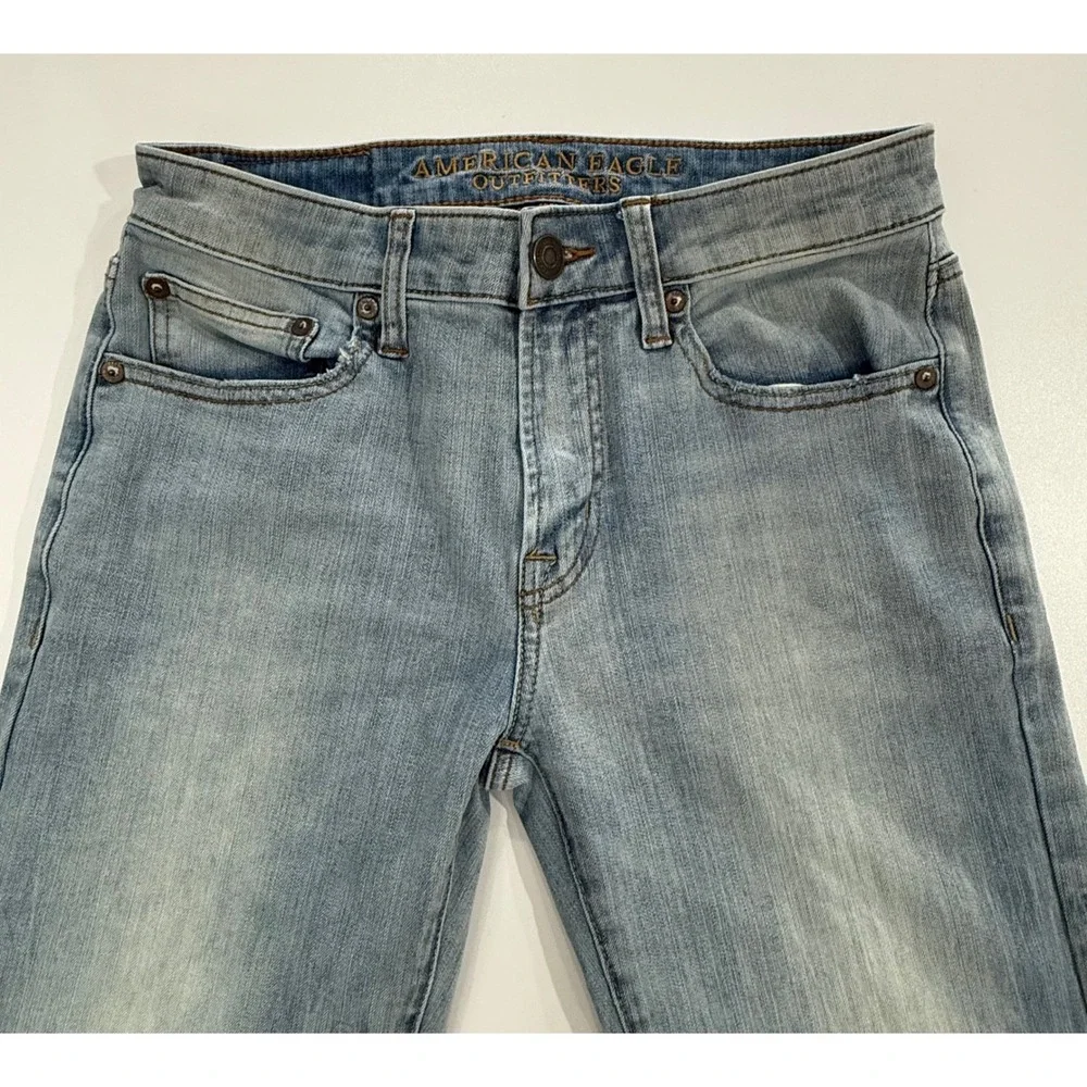 American Eagle Outfitters Mens Slim Straight Jeans Light Wash 28x32 M106